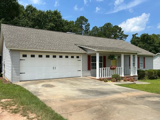 Building Photo - 111 Mockingbird Dr