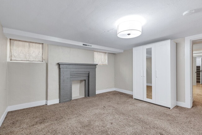 Building Photo - 3135 W 44th Ave