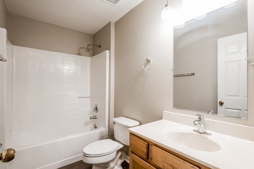 Building Photo - 2987 Elbib Dr