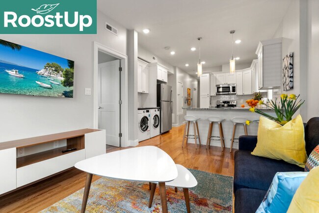 Building Photo - Furnished Bedroom with Private Bath in South Boston