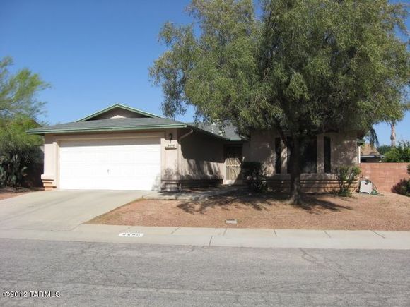 Building Photo - 8690 N Moison Dr