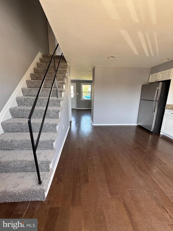 Building Photo - 8031 Wynbrook Rd