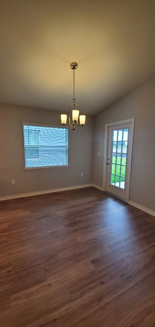 Building Photo - 4-Bedroom, 2-Bathroom in Villamar Winter Haven