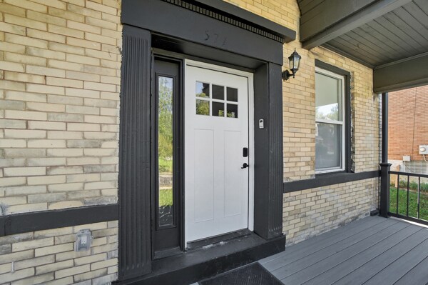 Building Photo - 571 Hale Ave