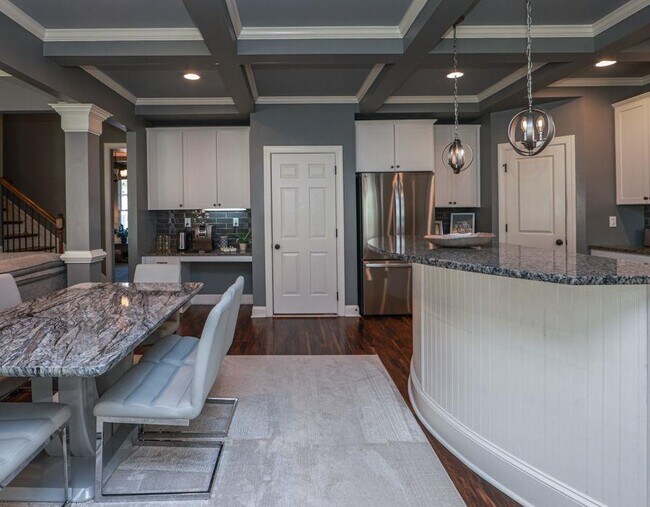 Building Photo - 4669 Sierra Creek Dr NE