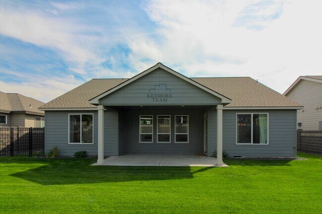 Building Photo - 9813 Chinook Dr