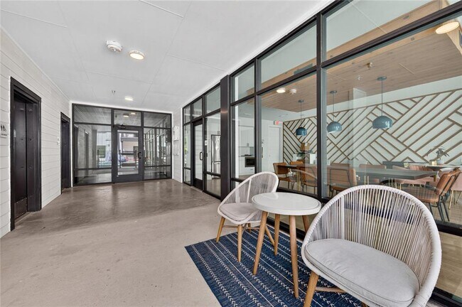 Building Photo - 3101 Govalle Ave