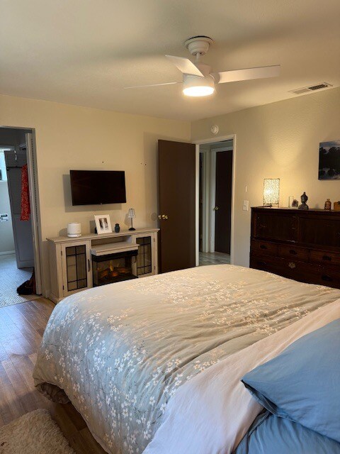 Building Photo - 812 Greenwich Dr