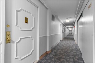 Building Photo - 225 Saint Pauls Ave