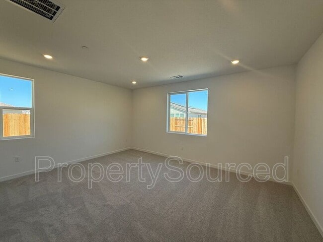 Building Photo - 1788 Shingle Ave