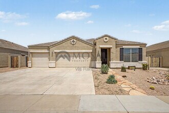Building Photo - 598 W Belmont Red Trail
