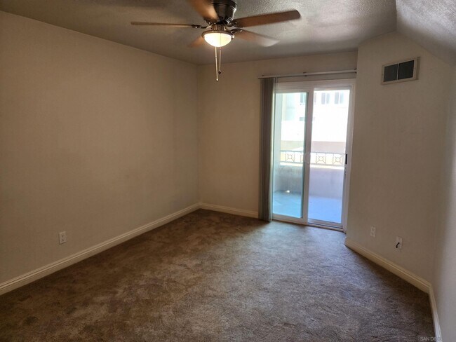Building Photo - 3520 Lebon Dr
