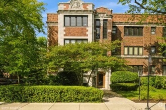 Building Photo - 5656 S Dorchester Ave