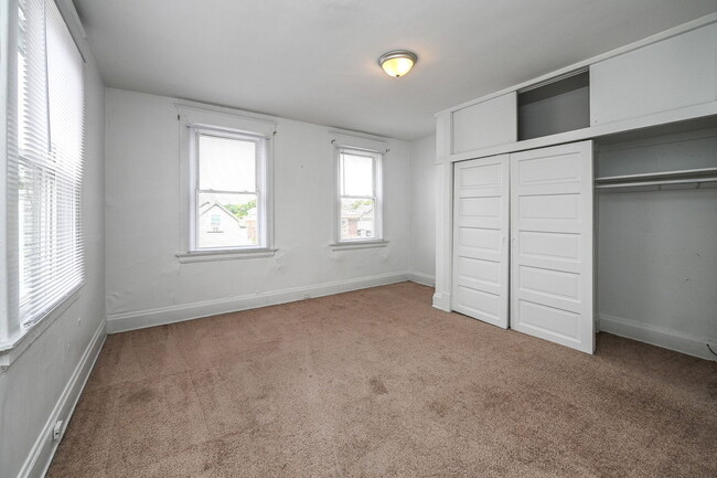 Building Photo - 2316 Chickasaw St