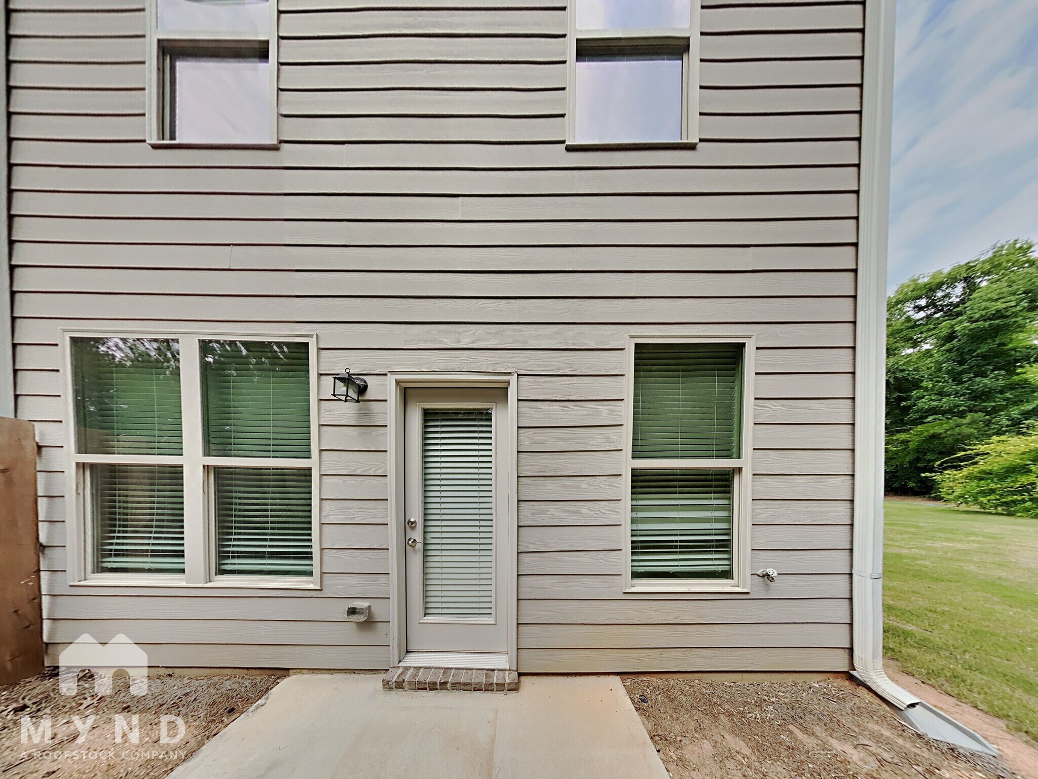 Building Photo - 5921 Cassie Dr