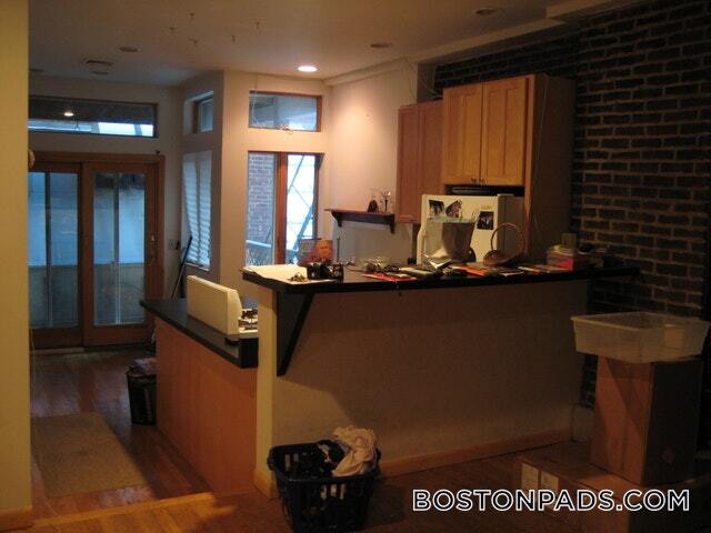 Building Photo - 49 Temple Pl
