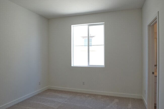 Building Photo - 41515 Stanford Rd