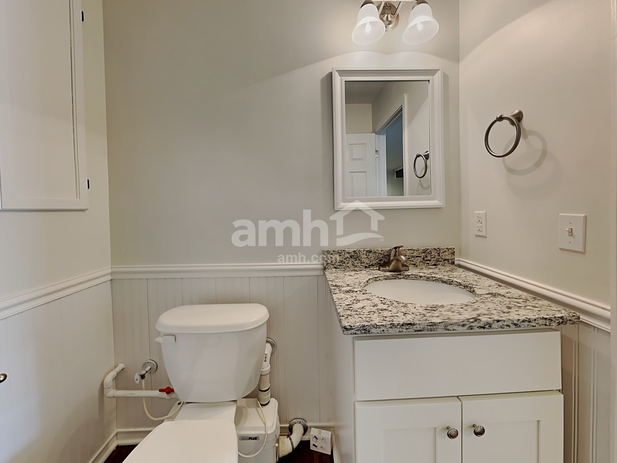 Building Photo - 615 Asheby Woods Rd