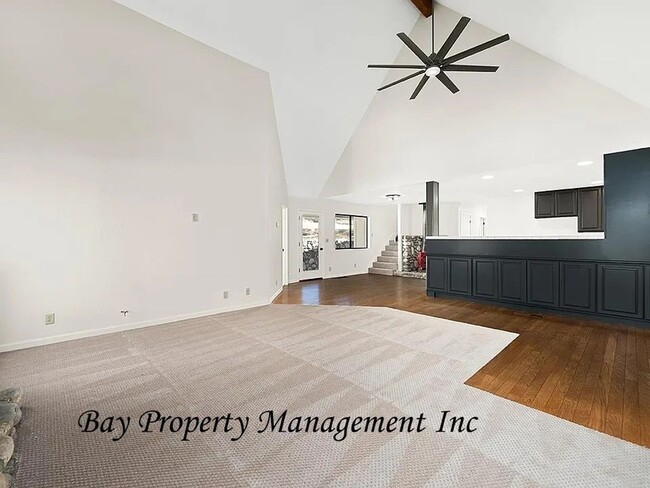 Building Photo - Breathtaking Views from this horse propert...