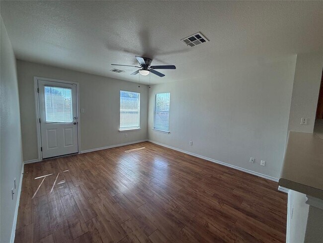 Building Photo - 241 Carriage Way