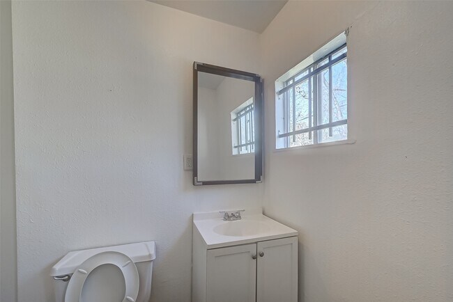 Building Photo - 4905 Brinkley St