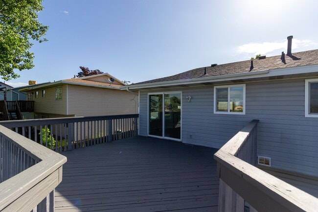 Building Photo - 2379 N 1075 E