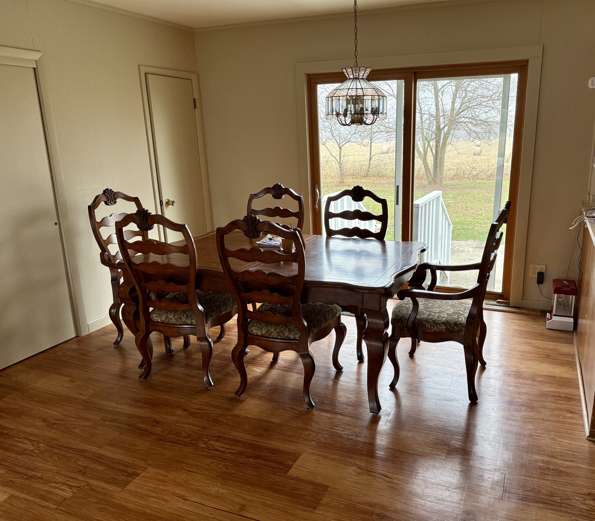 Eating nook off kitchen - 21834 Northcape St