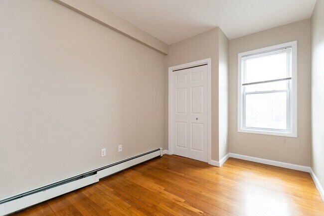 Building Photo - 168 Allston St