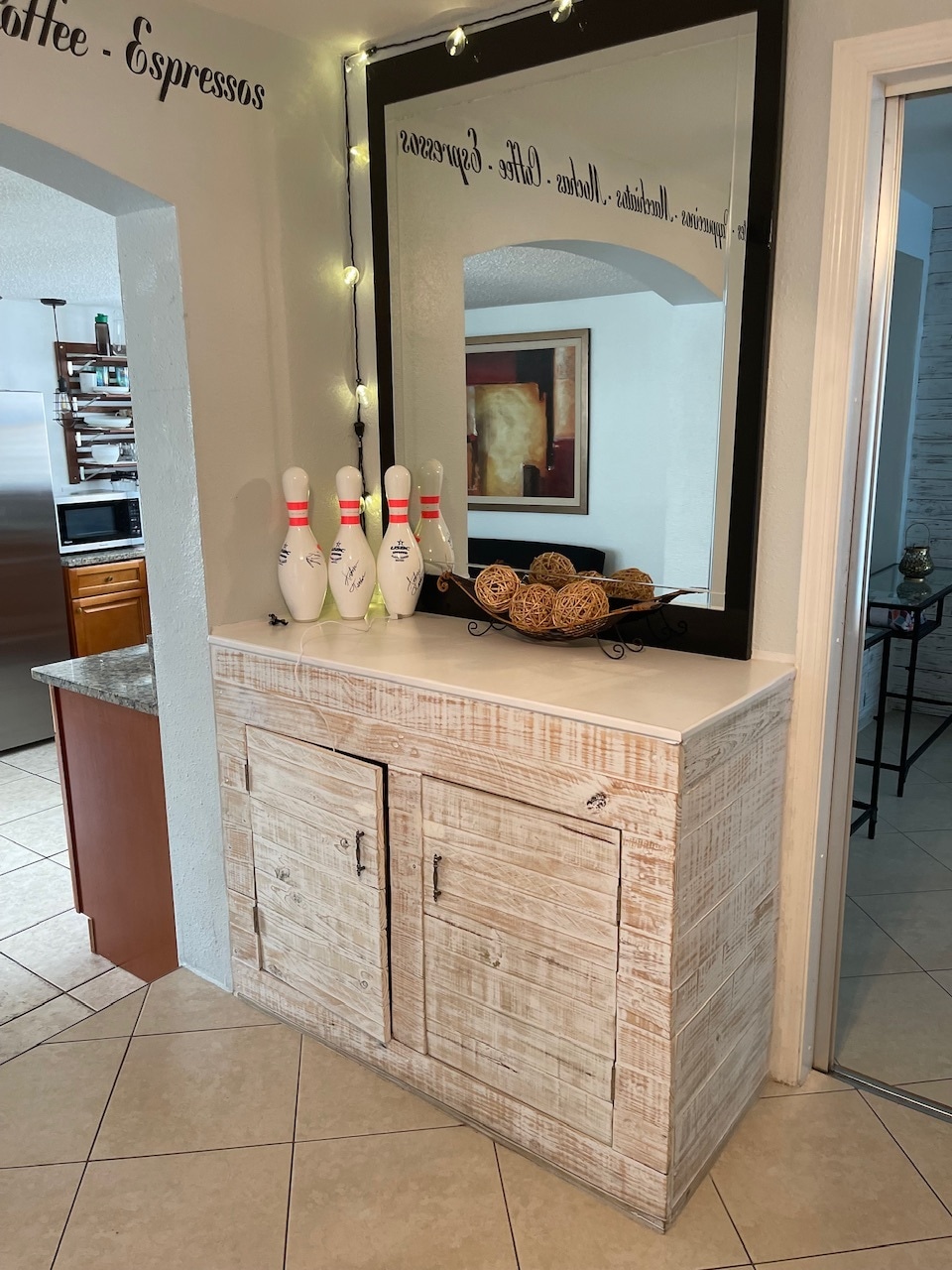 3x1 or 4x2 lobby area - 2440 Manasota Beach Rd