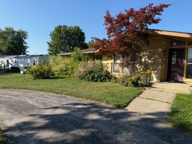 Building Photo - 3679 S Pere Marquette Hwy