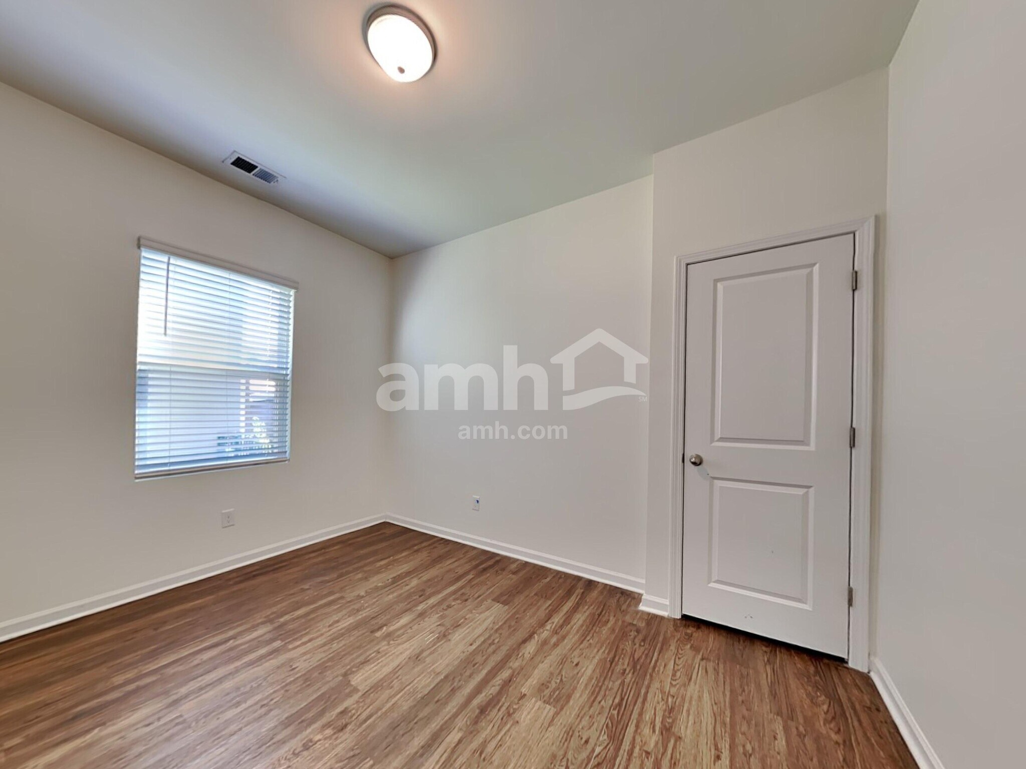 Building Photo - 218 Orion Way