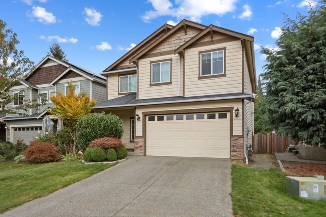 Building Photo - Well maintained 4 bedroom 2.5 bath home in...