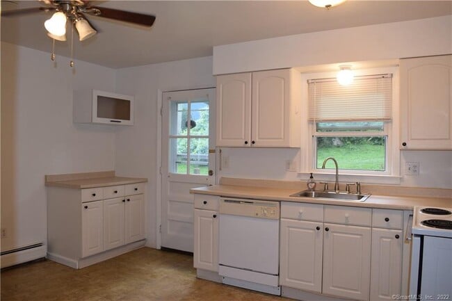 Building Photo - 17 Granite Dr