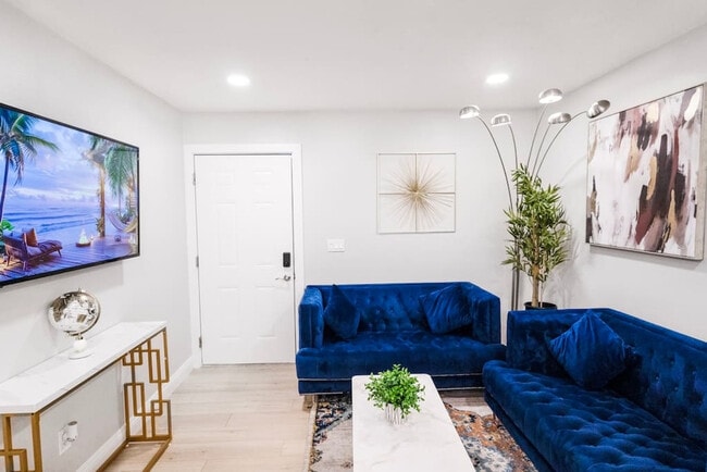 Building Photo - 8356 Adams St