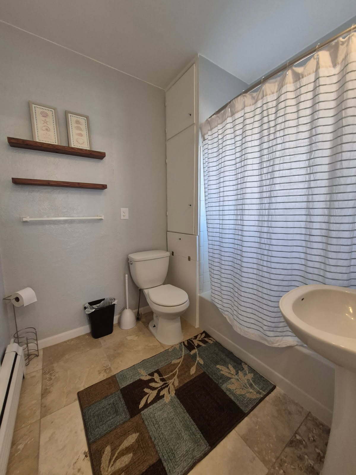 Building Photo - 211 S 6th Ave