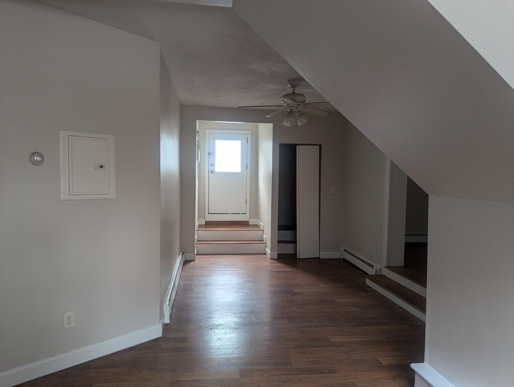 Building Photo - 581 Proctor Ave