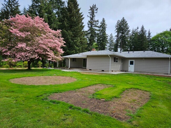 Building Photo - 3Bd/2Ba Single Story House - For Viewing!