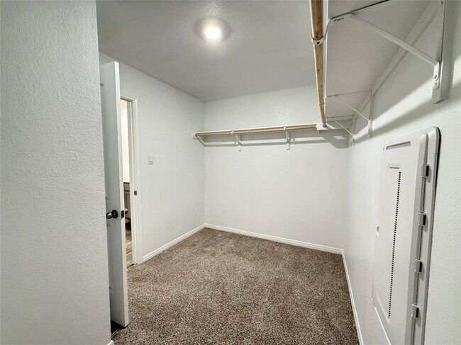 Building Photo - 251 Arroyo Sweetwood Cir