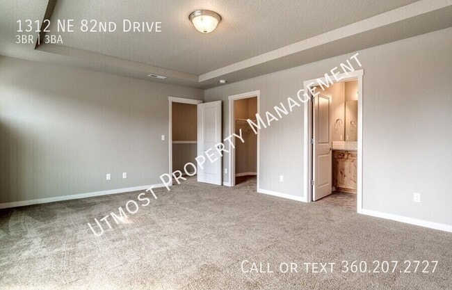 Building Photo - 1312 NE 82nd Dr