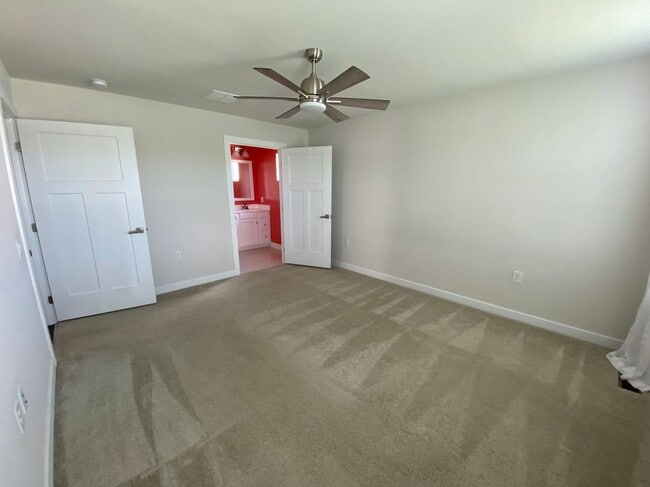 Building Photo - 28487 Hawthorne Trl