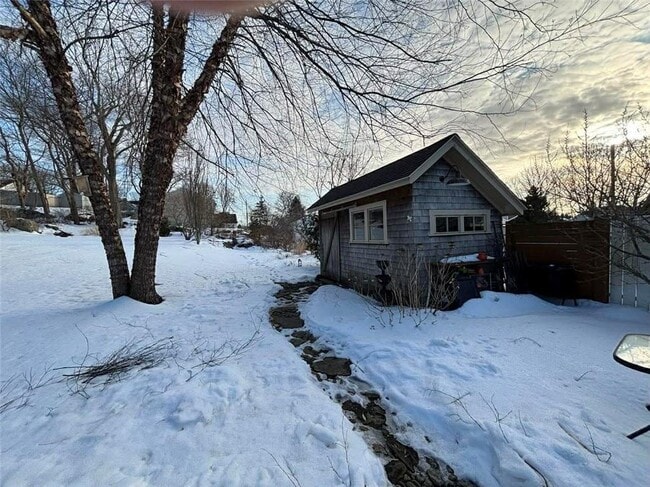 Building Photo - 12 Clark St