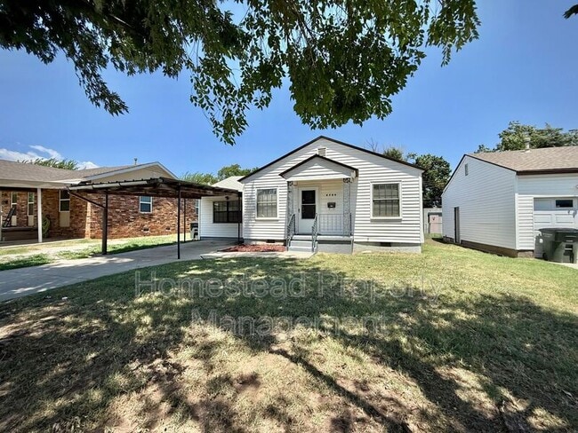 Primary Photo - 4709 SE 27th St
