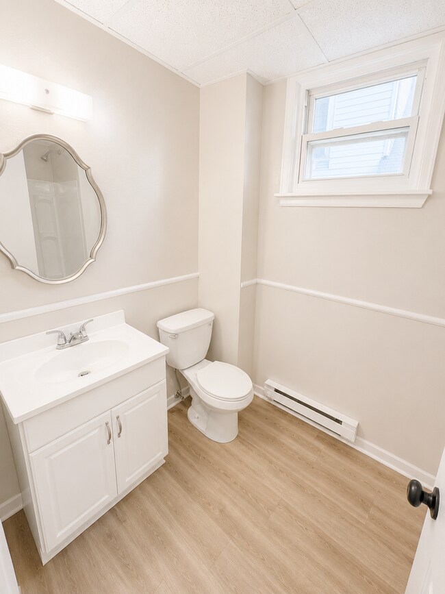 Building Photo - 456 Arden Pl