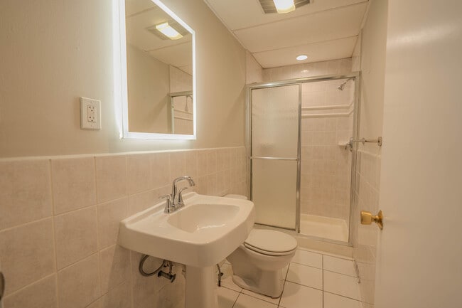 Building Photo - 11 Burritt Ave