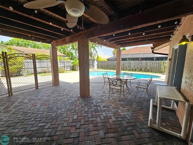 Building Photo - 11327 Little Bear Dr