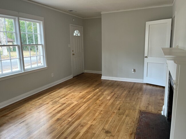 Building Photo - 2227 E 40th St