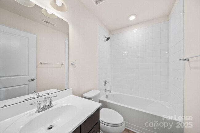 Building Photo - 4061 Zilker Park Dr