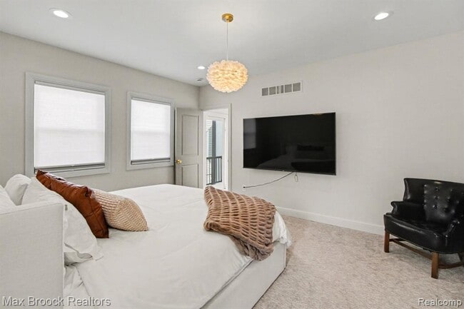 Building Photo - 314 S Laurel St