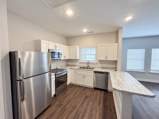 Building Photo - 130 Briarwood Rd