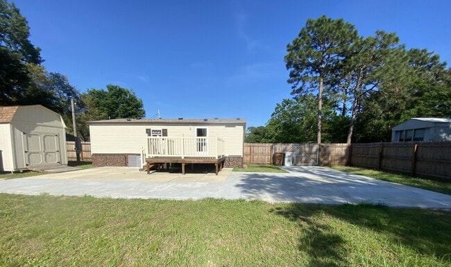 Building Photo - 3029 Crittenden Dr